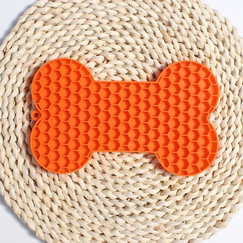 Bone Shape Silicone Licking Pad Pet Dog Peanut Butter Slow Food Bowl ESPECIFICATIONSBrand Name: NoEnName_NullItem Type: Slow FeederOrigin: Mainland ChinaType: DogsMaterial: silica gelApplicable Dog Breed: Universal
Bone SShopDoggieworksShopDoggieworksBone Shape Silicone Licking Pad Pet Dog Peanut Butter Slow Food Bowl Eating