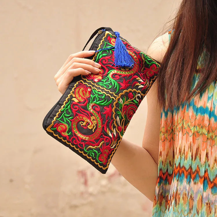 Women Ethnic National Retro Butterfly Flower Bags Handbag Coin Purse ESPECIFICATIONSBrand Name: dawndessloHandbags Type: otherMain Material: Cotton FabricLining Material: COTTONShape: SatchelsPlace Of Origin: HE BEI ProvincePlace Of OrShopDoggieworksShopDoggieworksWomen Ethnic National Retro Butterfly Flower Bags Handbag Coin Purse Embroidered Lady Clutch Tassel Small Flap Summer Sale