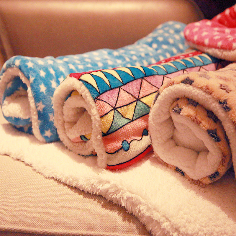 Puppy Blankets | Luxury Puppy Blanket and Comforter
What you need to know about Puppy Blankets?
Why Do You need Puppy Blankets?
Just like healthy and hygienic food, a pet also requires an appropriate environment thDog Cooling MatShopDoggieworksShopDoggieworksLuxury Puppy Blanket