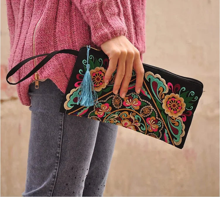 Women Ethnic National Retro Butterfly Flower Bags Handbag Coin Purse ESPECIFICATIONSBrand Name: dawndessloHandbags Type: otherMain Material: Cotton FabricLining Material: COTTONShape: SatchelsPlace Of Origin: HE BEI ProvincePlace Of OrShopDoggieworksShopDoggieworksWomen Ethnic National Retro Butterfly Flower Bags Handbag Coin Purse Embroidered Lady Clutch Tassel Small Flap Summer Sale