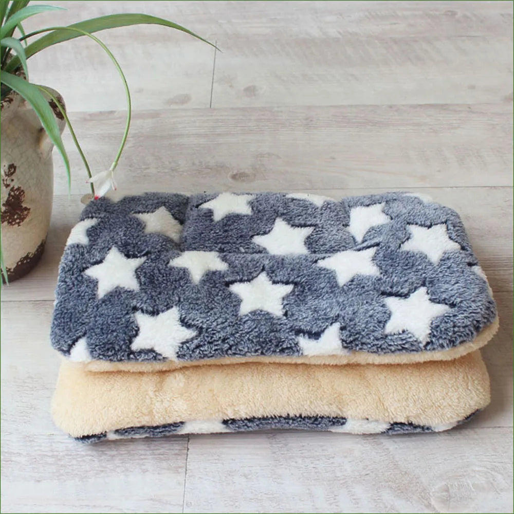 Fleece Dog Blanket Machine Washable Pet Bed Mat Soft and Warm Cat & Dog Cage Sleep Mat for Kennel Crate Cushion for Large Dogs